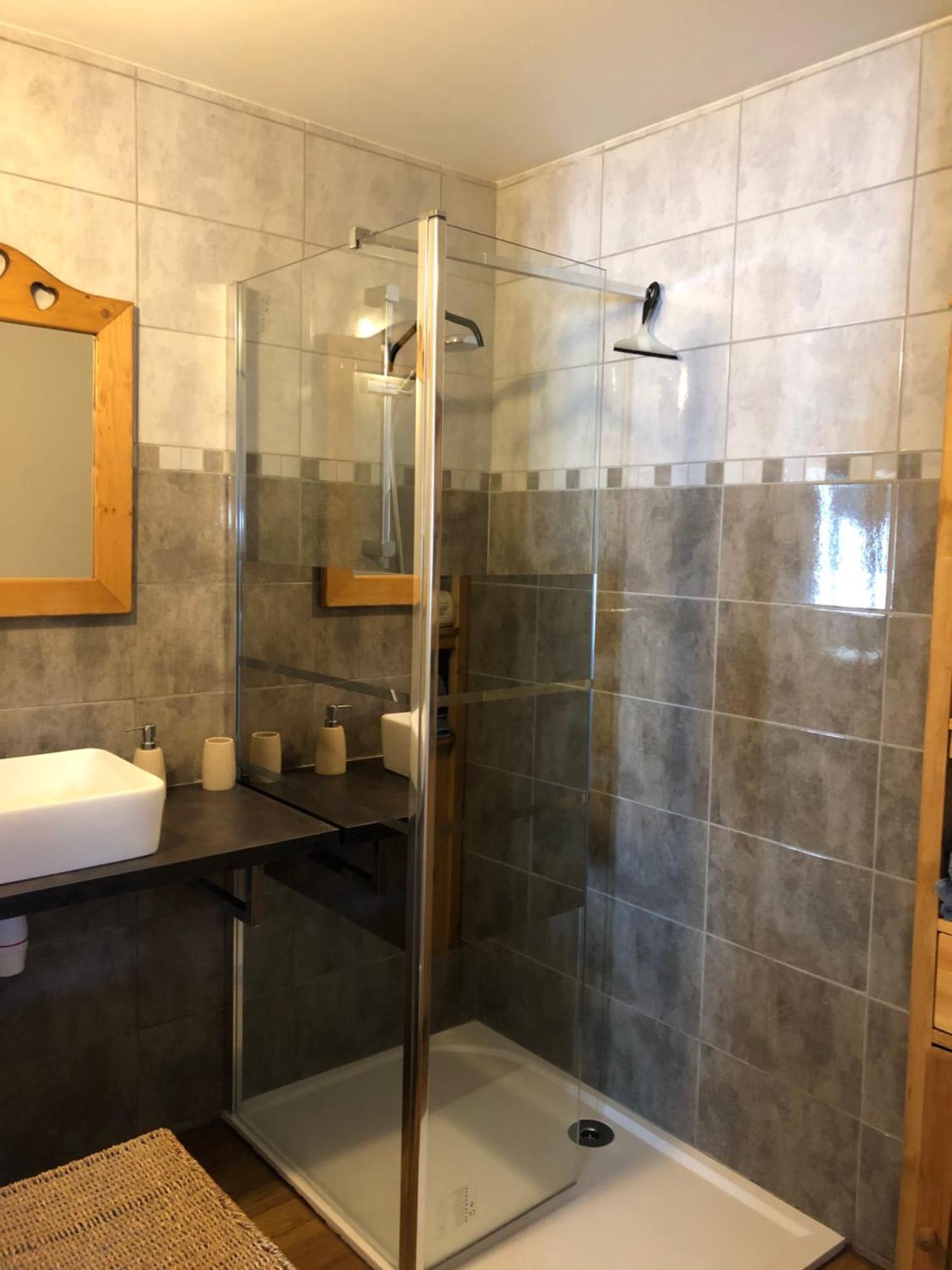 Location Studio De 2 - 4 Personnes Hautecour  Exteriör bild